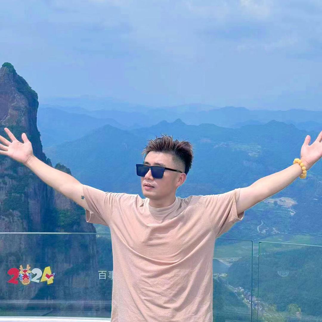 小晨哥    爱自己祉猷并茂