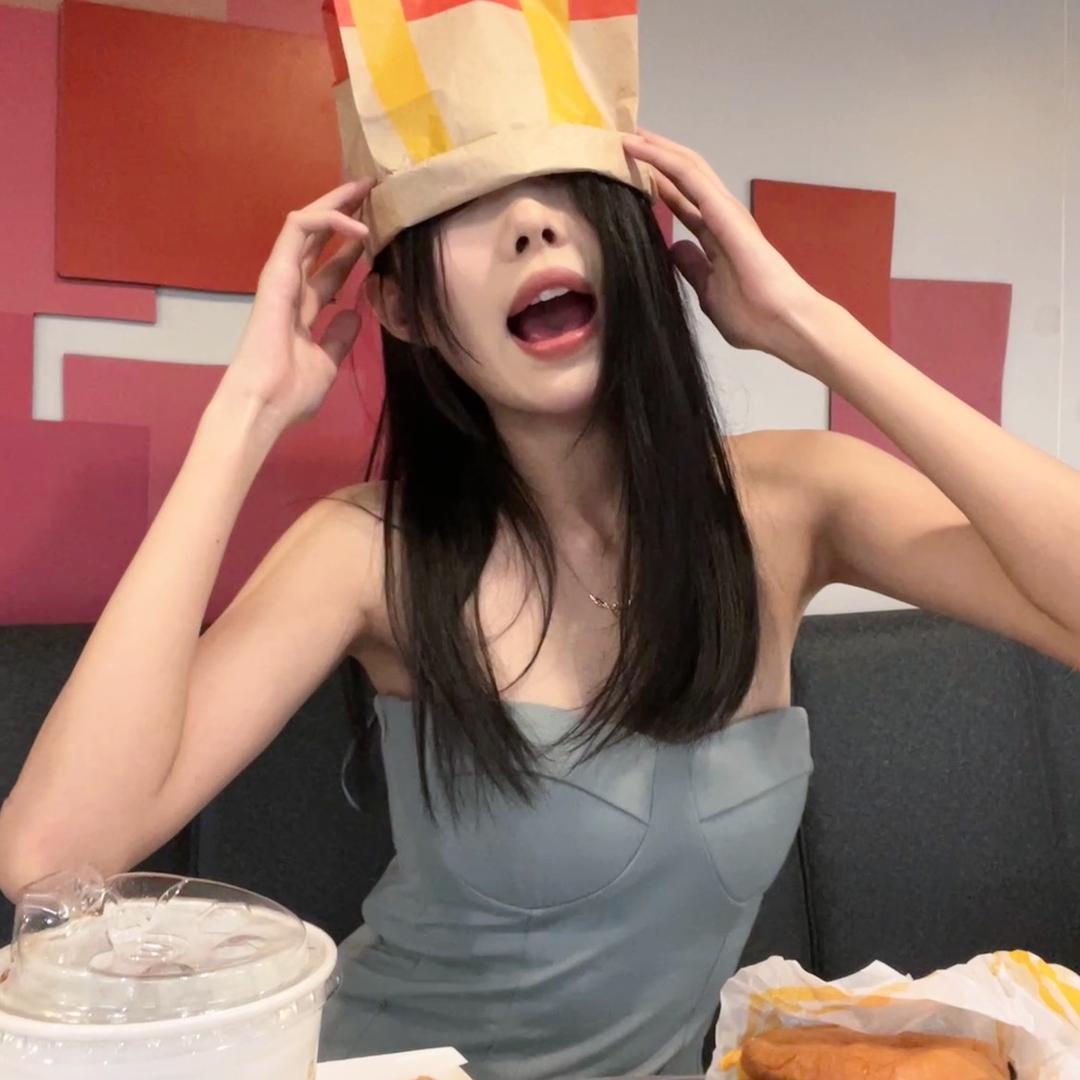 小王很哇塞.