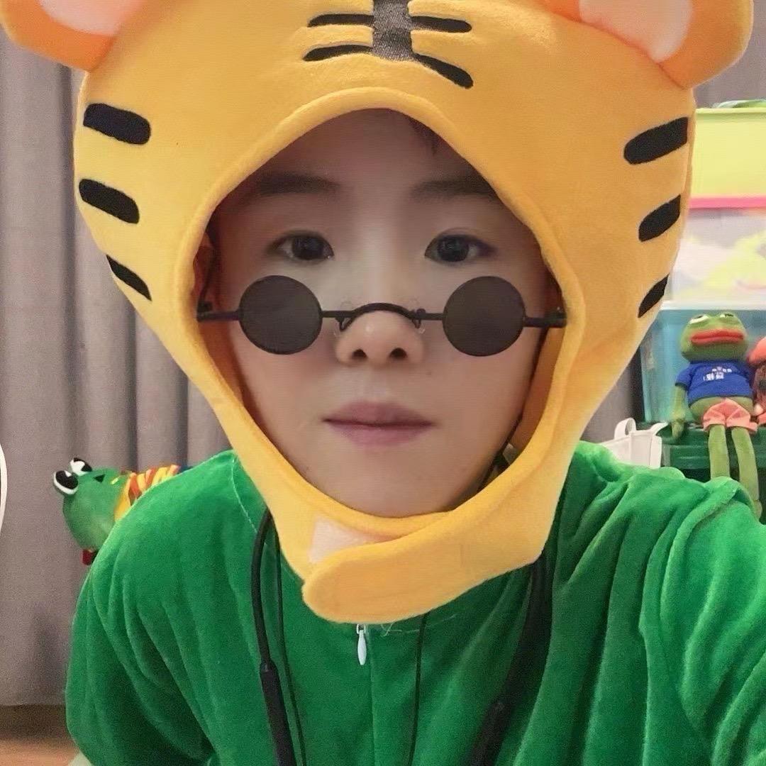 木木的小跟班⁷⁰³