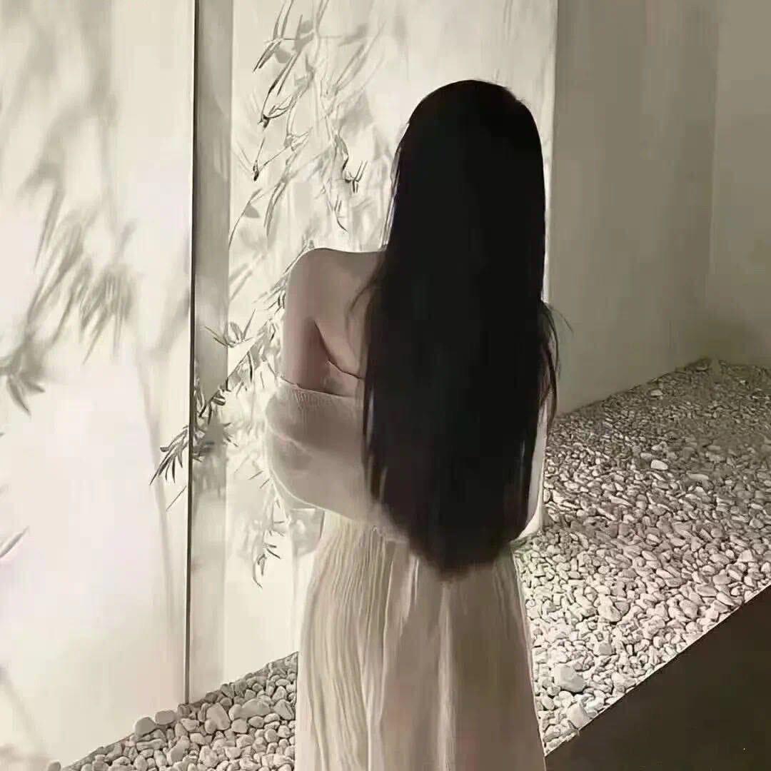 颜小鹿(被倩倩打服了😩)