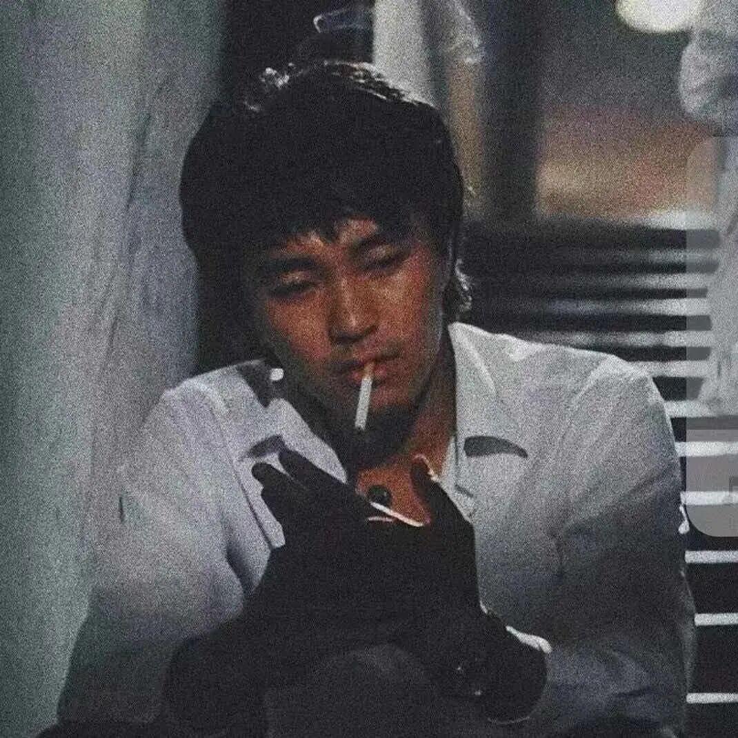 九