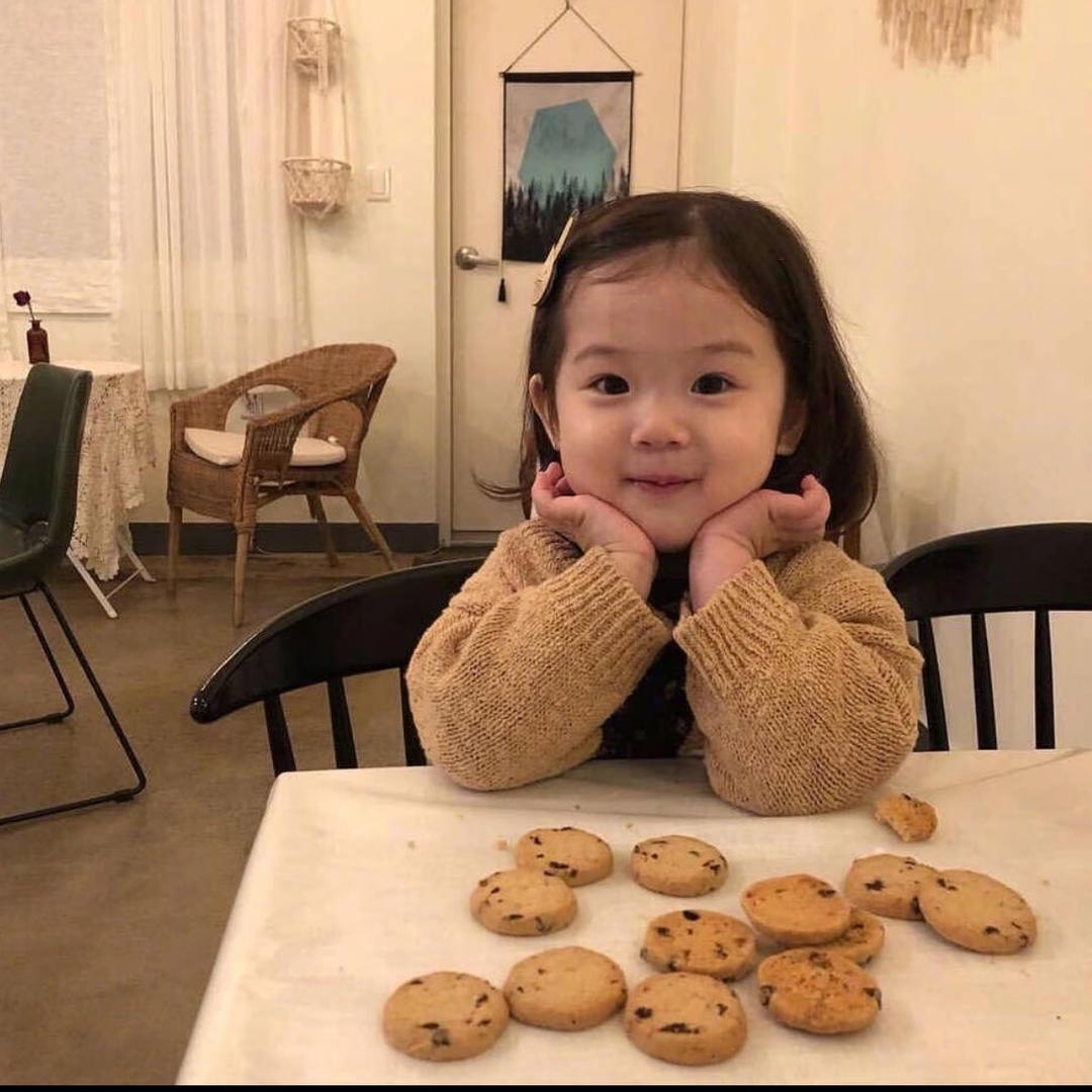是温温.