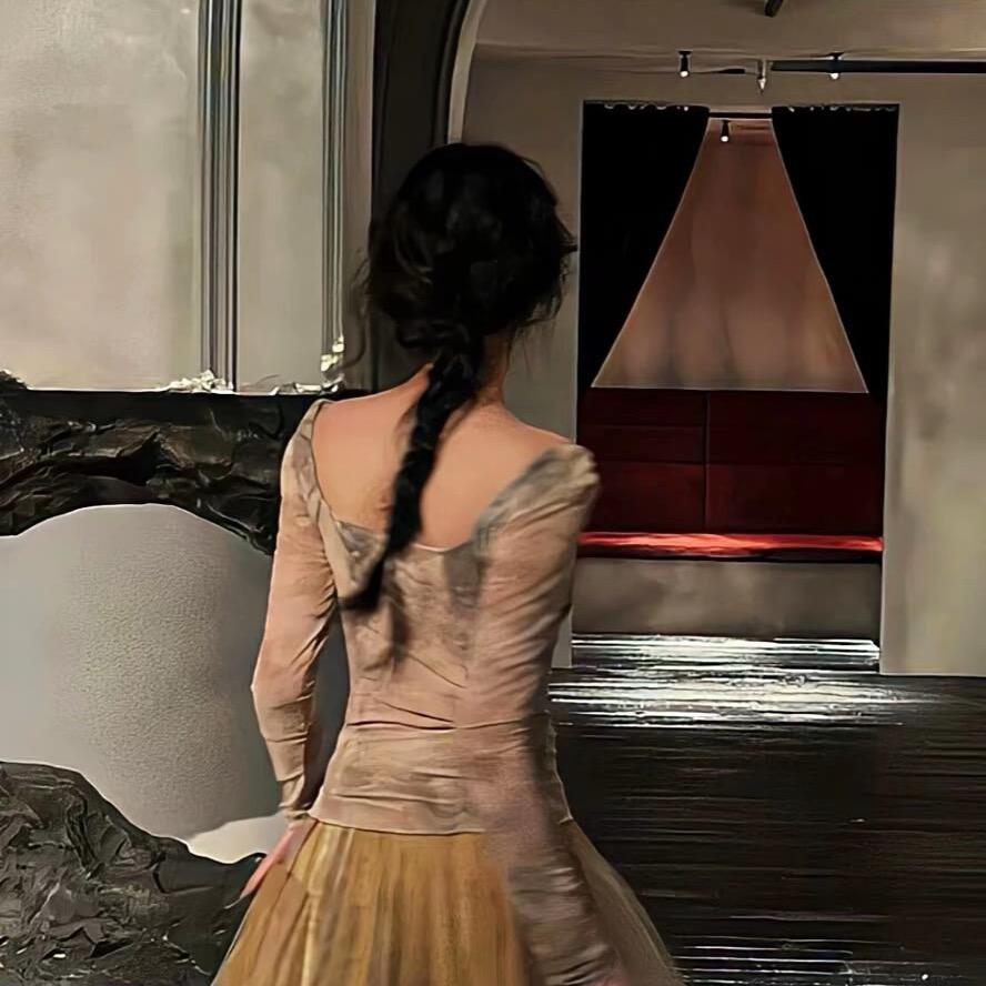 阿香儿不发脾气只发财💫