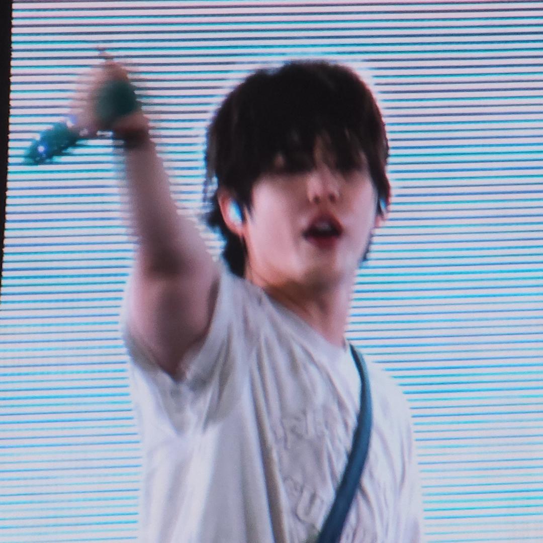 小露加油🍒        你的关注