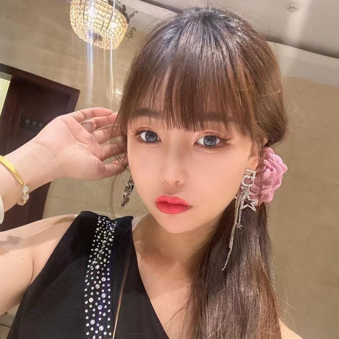 绯绯(艺洁小姑子)