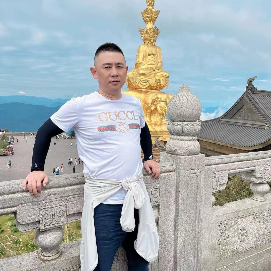 宏伟💰