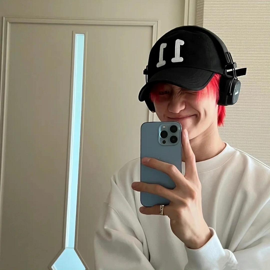 讷讷讷