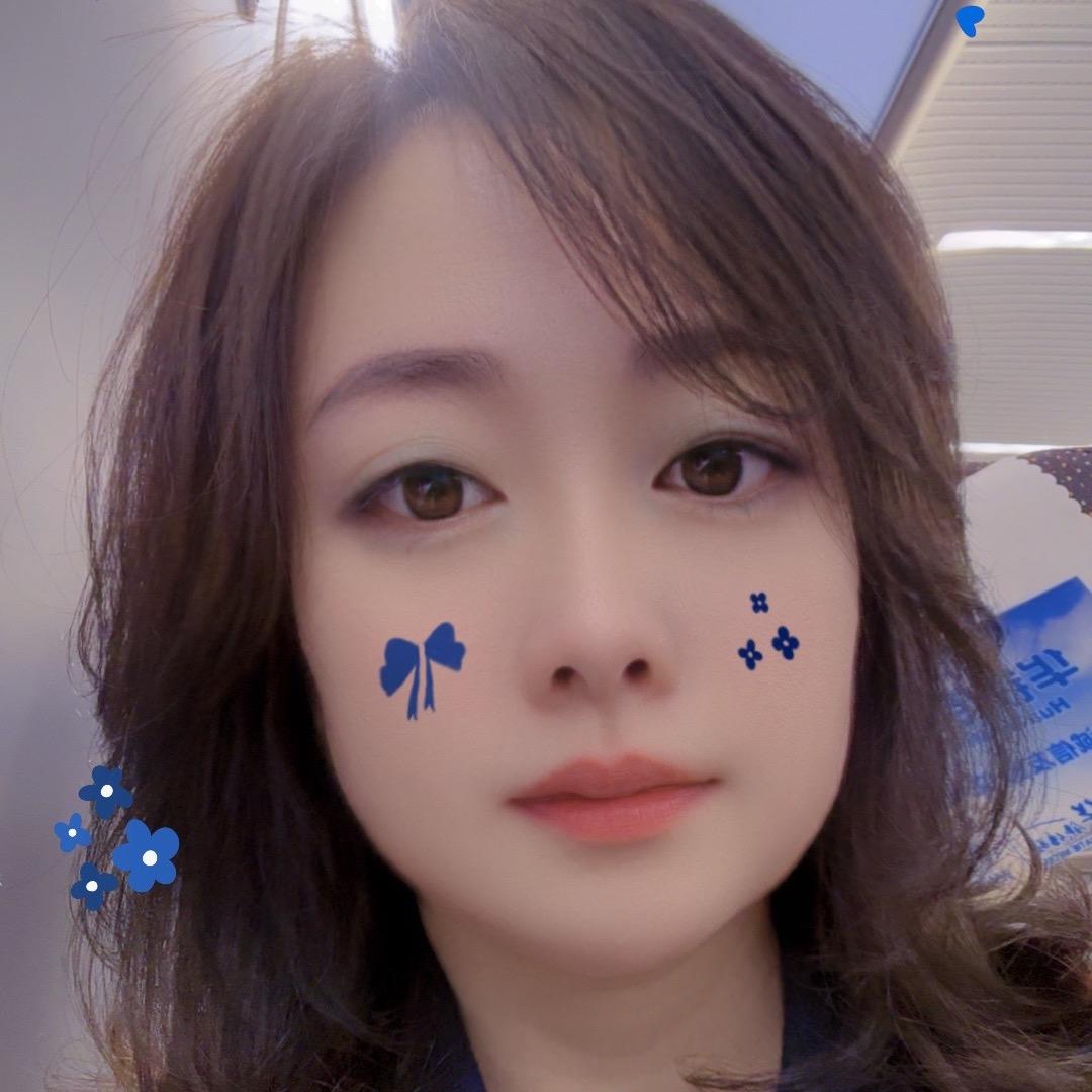 叶月云（俏典花边饰品辅料）