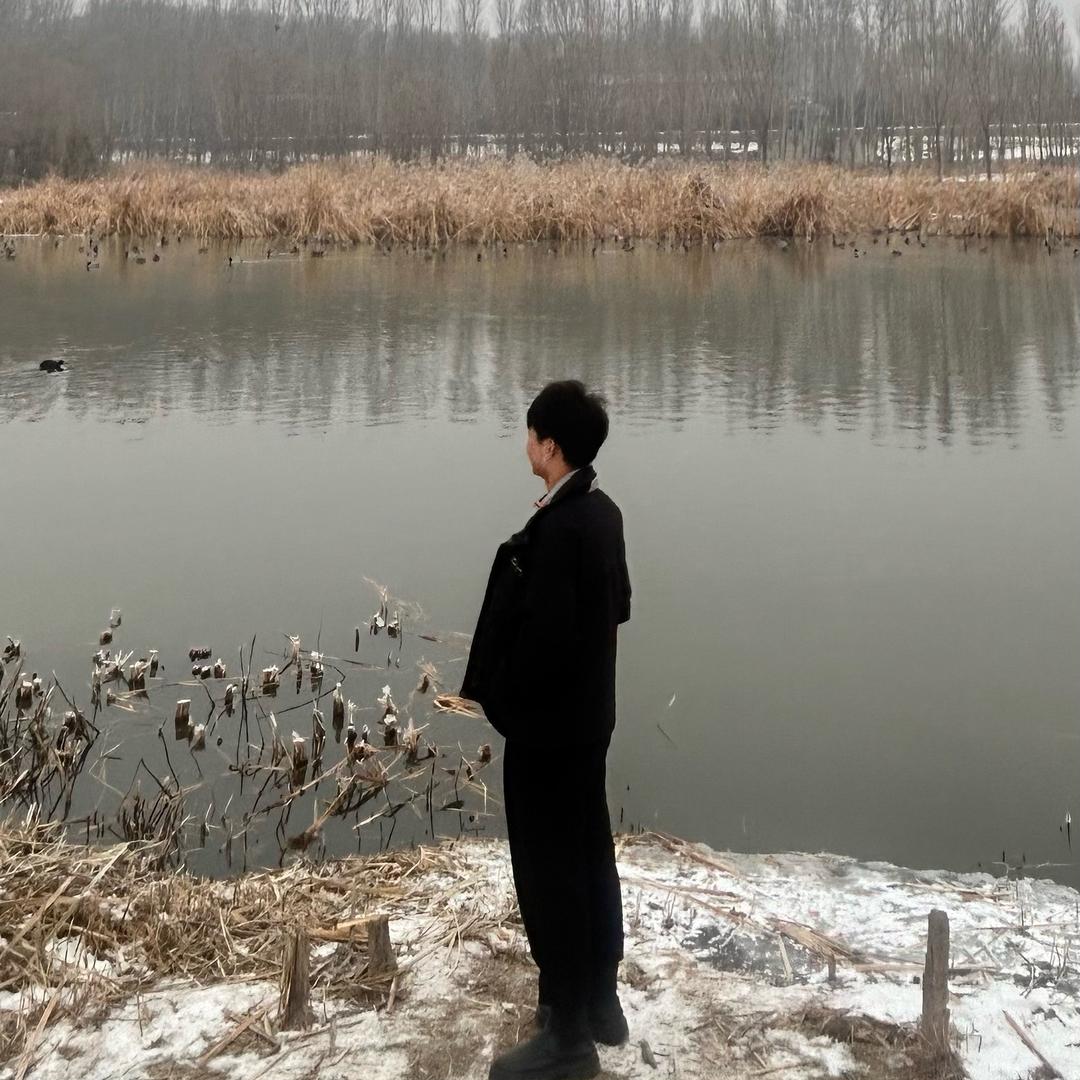 农村养兔子的小张