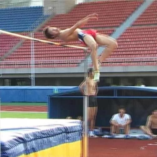 跳高伯乐