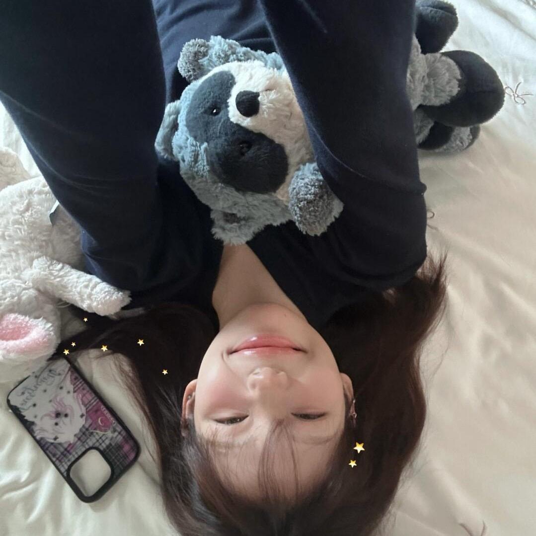 ꒦ິ^꒦ິ𝙯ᙆ.