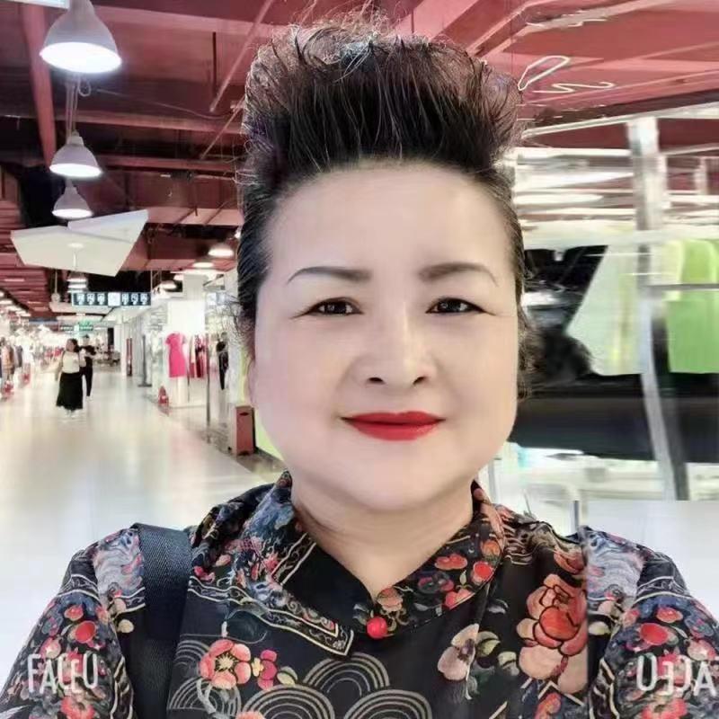 玉瑞服饰的小店直播间