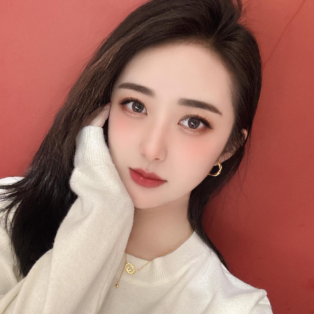 慧慧    珠宝小姐姐