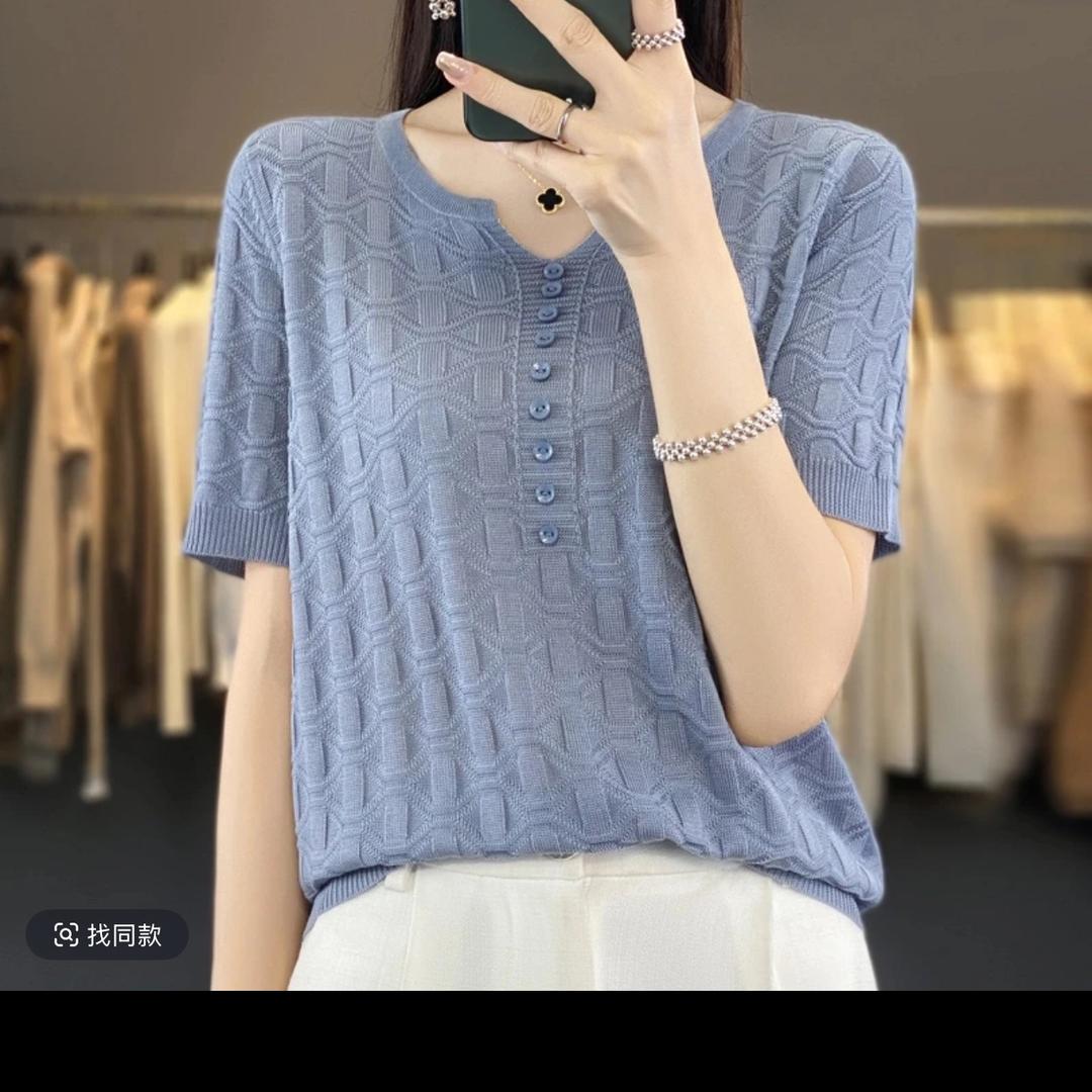 桌妍女装工厂店