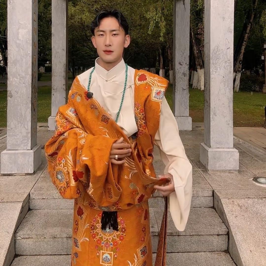 卓珠服装小号