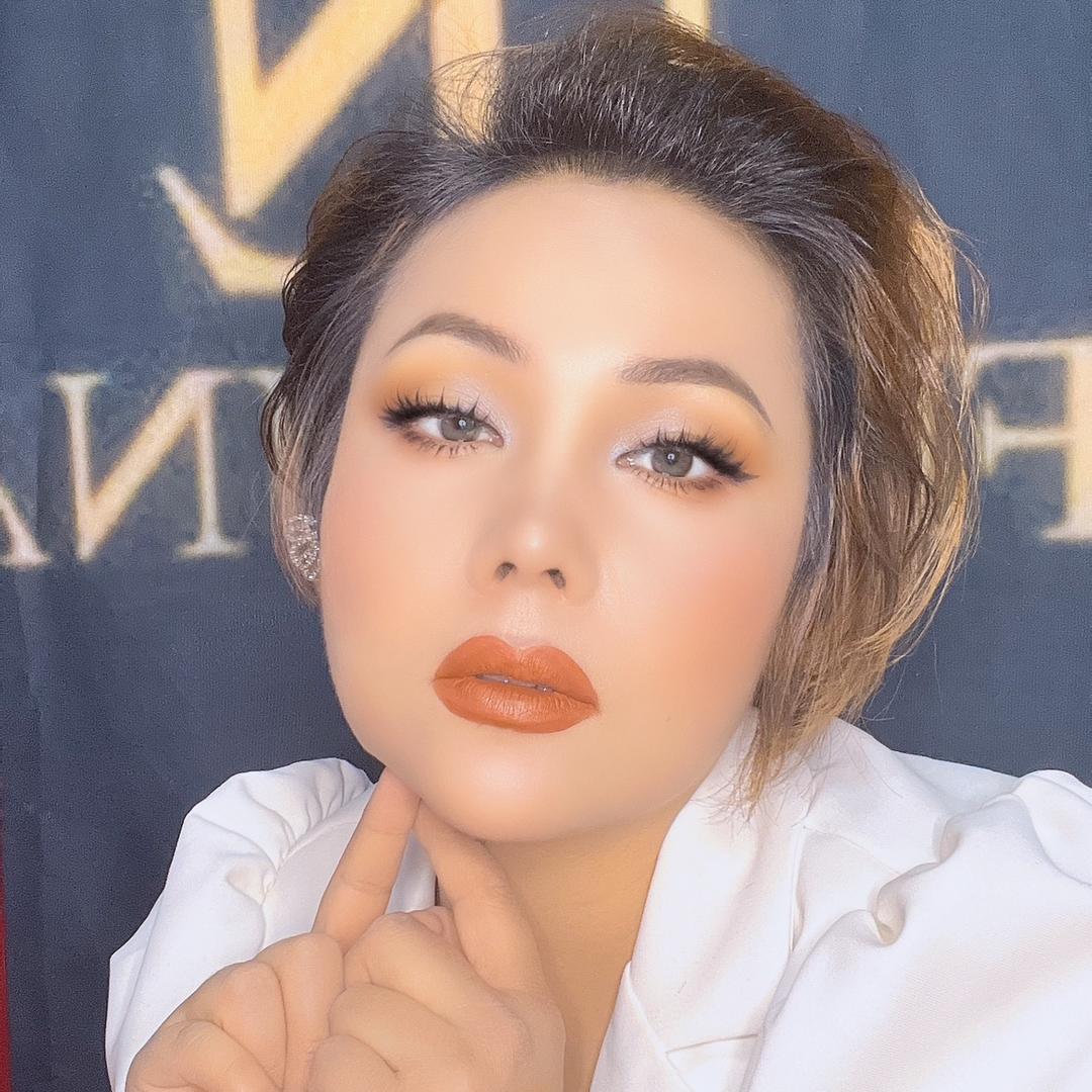 短发小丽