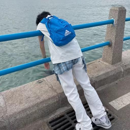 凹凸曼救我