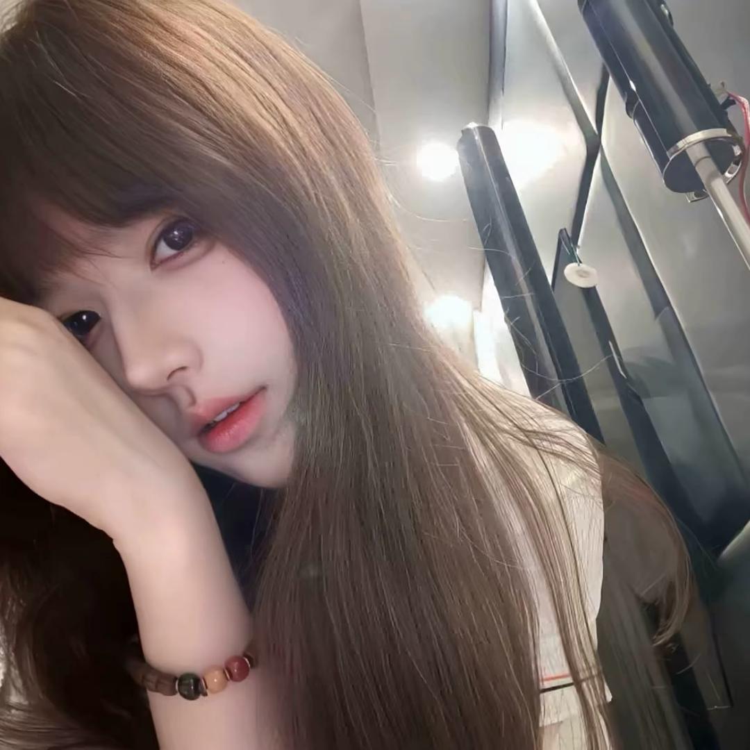 -小Y^