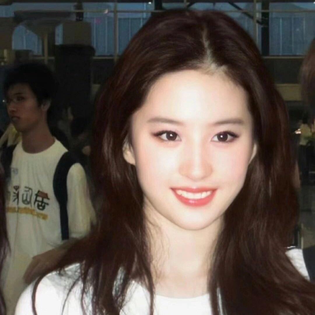 差点长成美女/