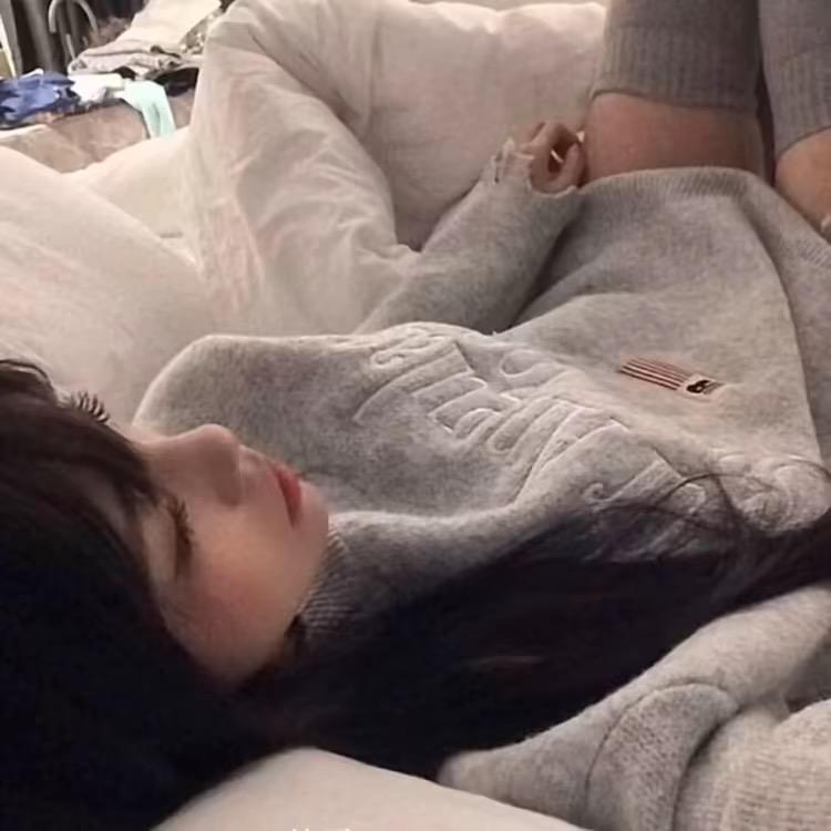 七安.