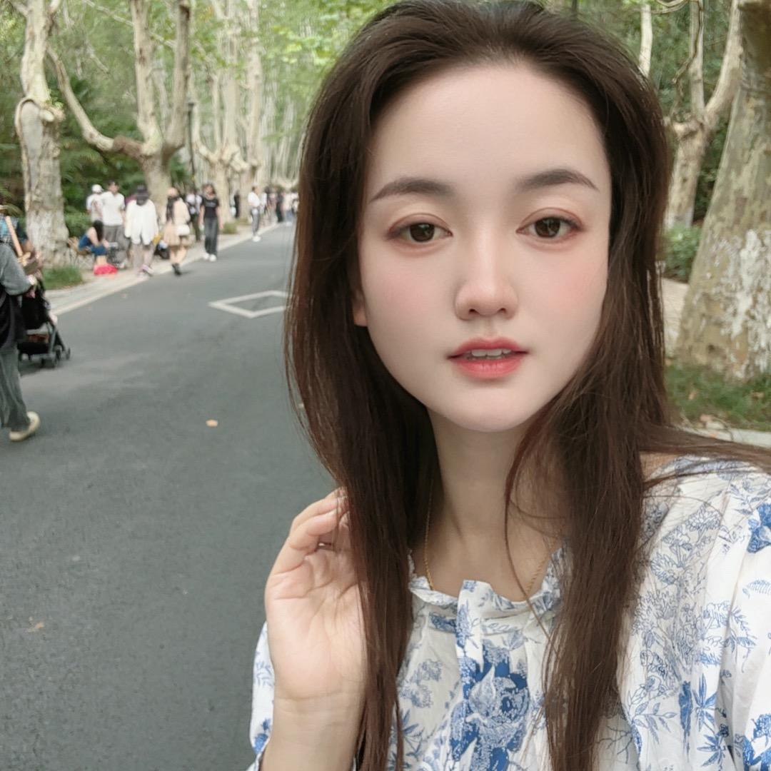 🍃微笑很轻～～