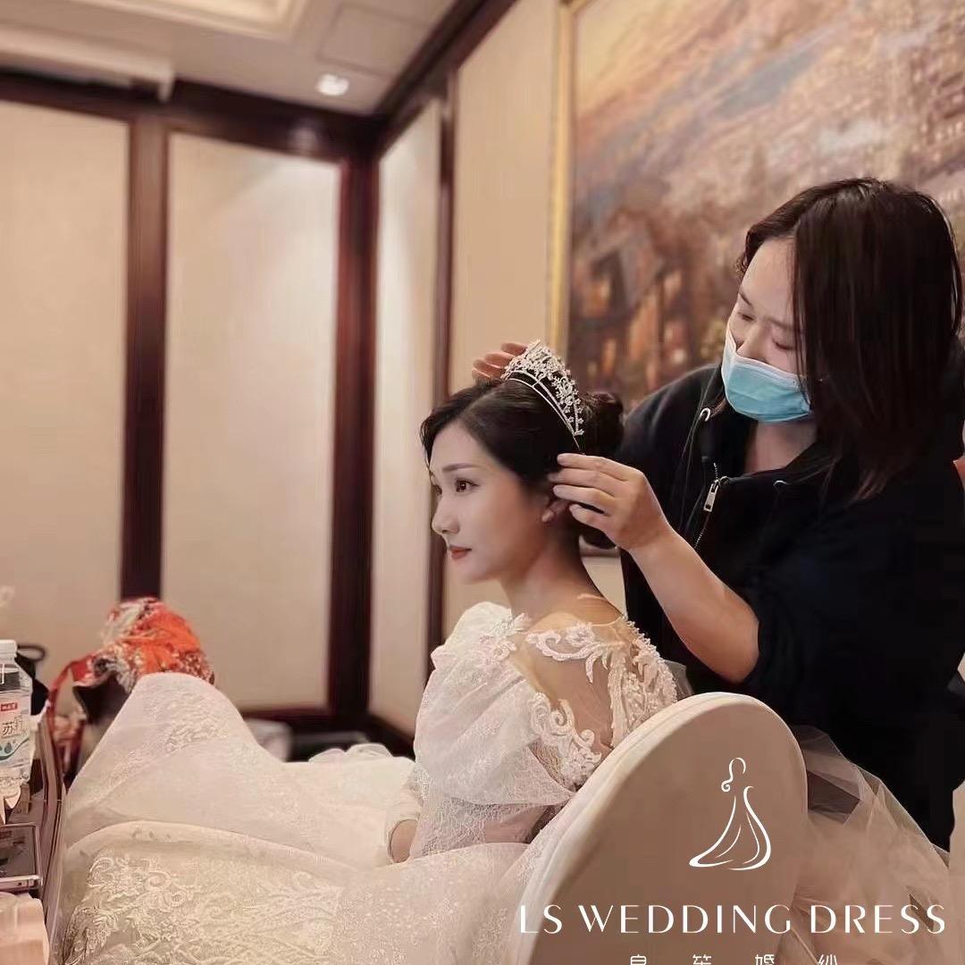 韩国化妆师在大冶