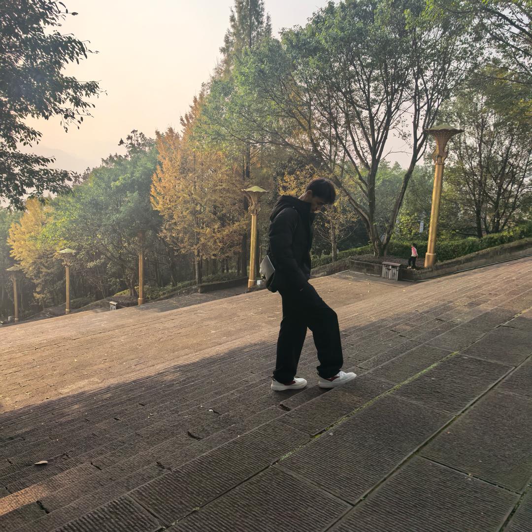 千树万树李花开