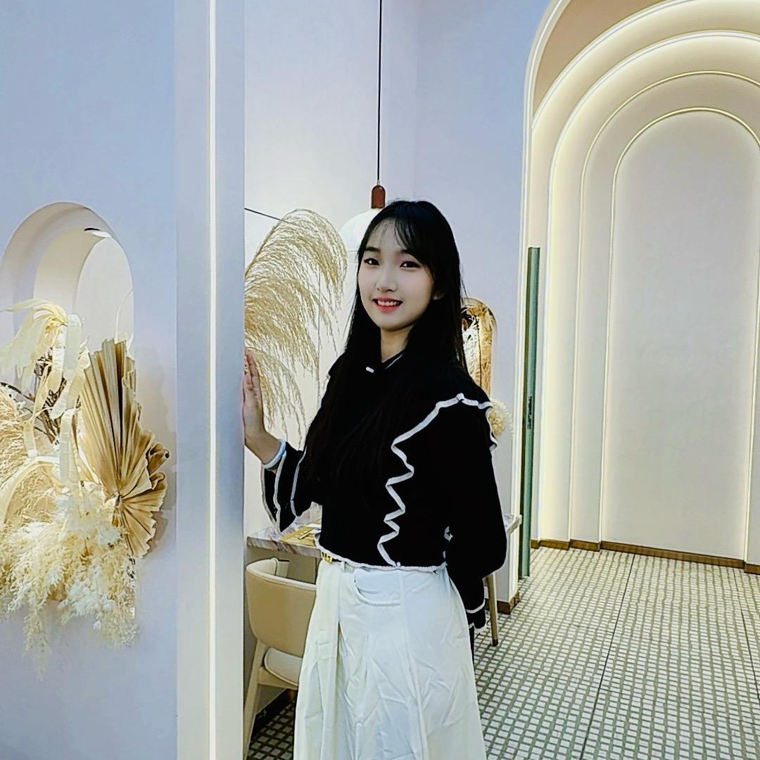 小越越探店日志