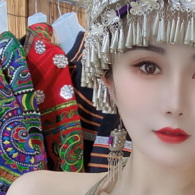 苗族姑娘
