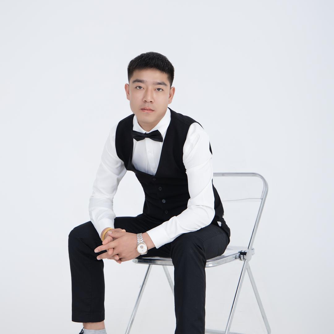 欧阳（向前进）