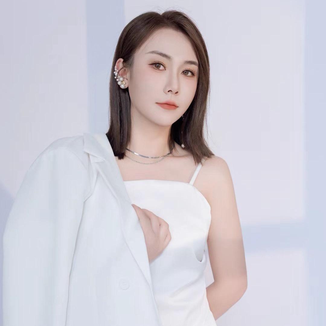 张曦月