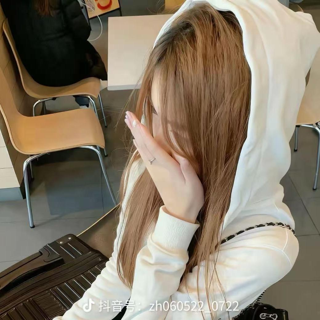 骑老奶奶闯红灯