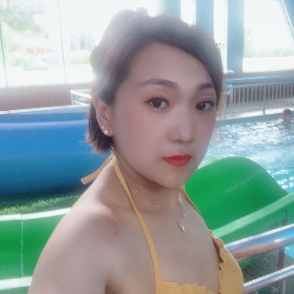 小梁同学