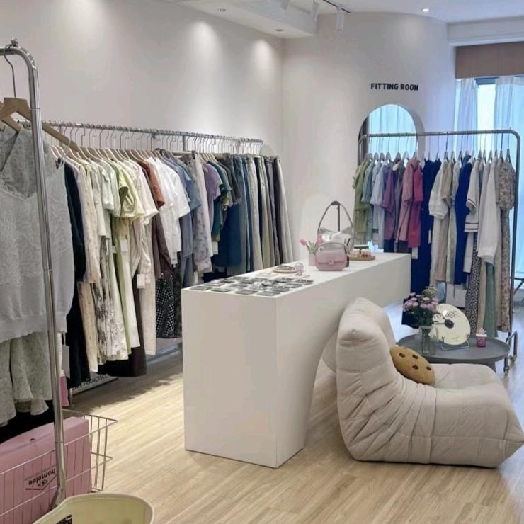 靓丽服饰
