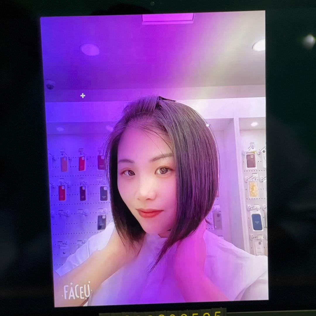 卖手机的董老师😂