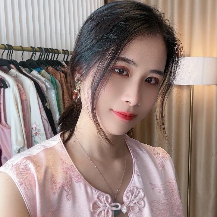 莫小莫服饰店