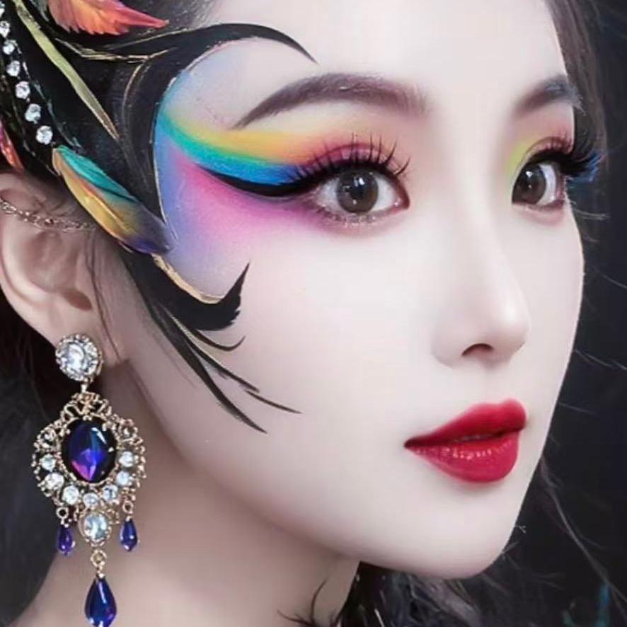 伊诺接发美甲💅美睫化妆新娘跟妆