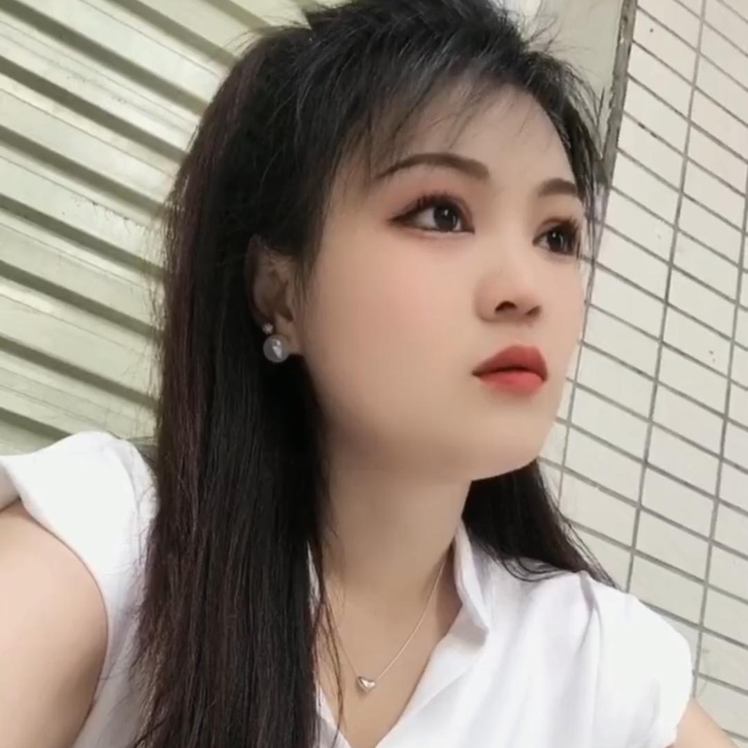 曹莓小泡芙🫦