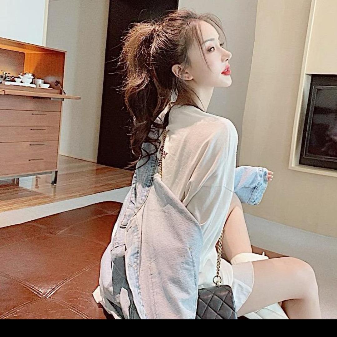 黄加蓝Lora【私服穿搭】