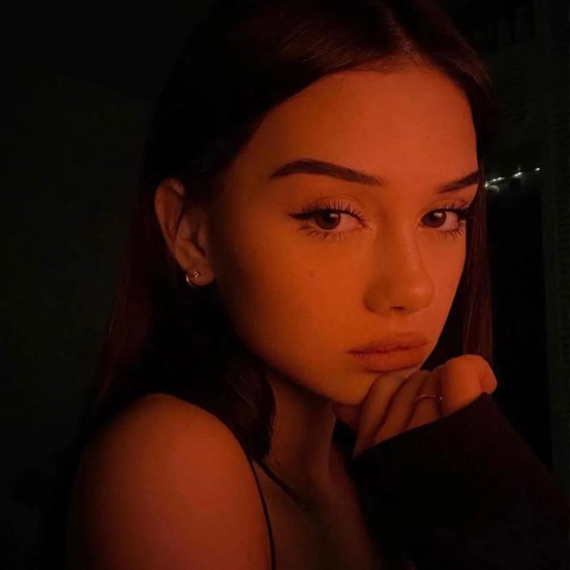 卡瑞莉娅-