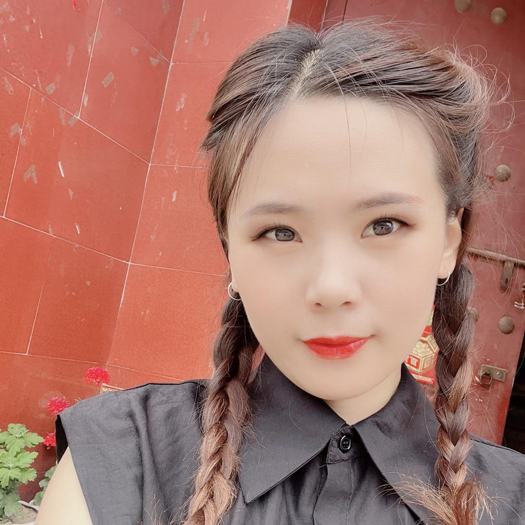 爱跳舞的小姐姐