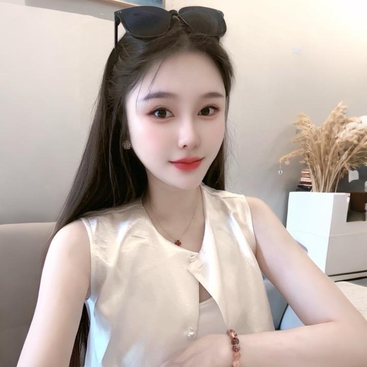 卷卷.
