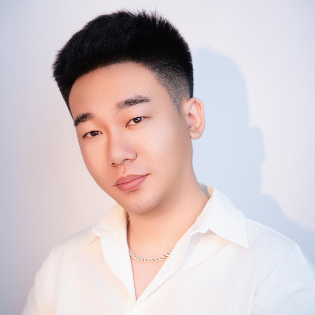 东方新娘婚纱摄影铭哥