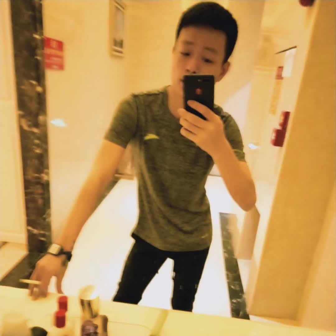 ai的豹豹💕