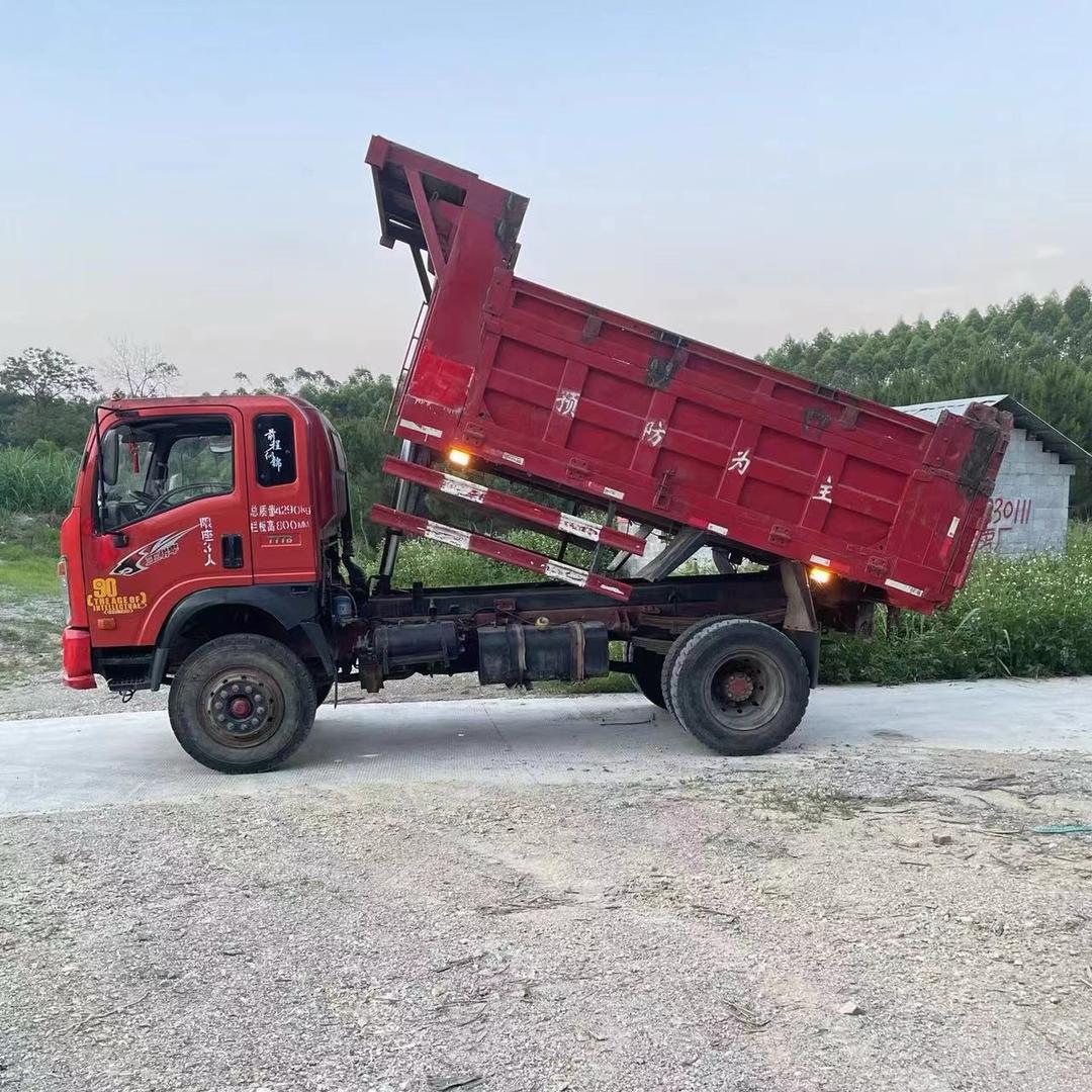 桂m仔  专业四驱拉木车