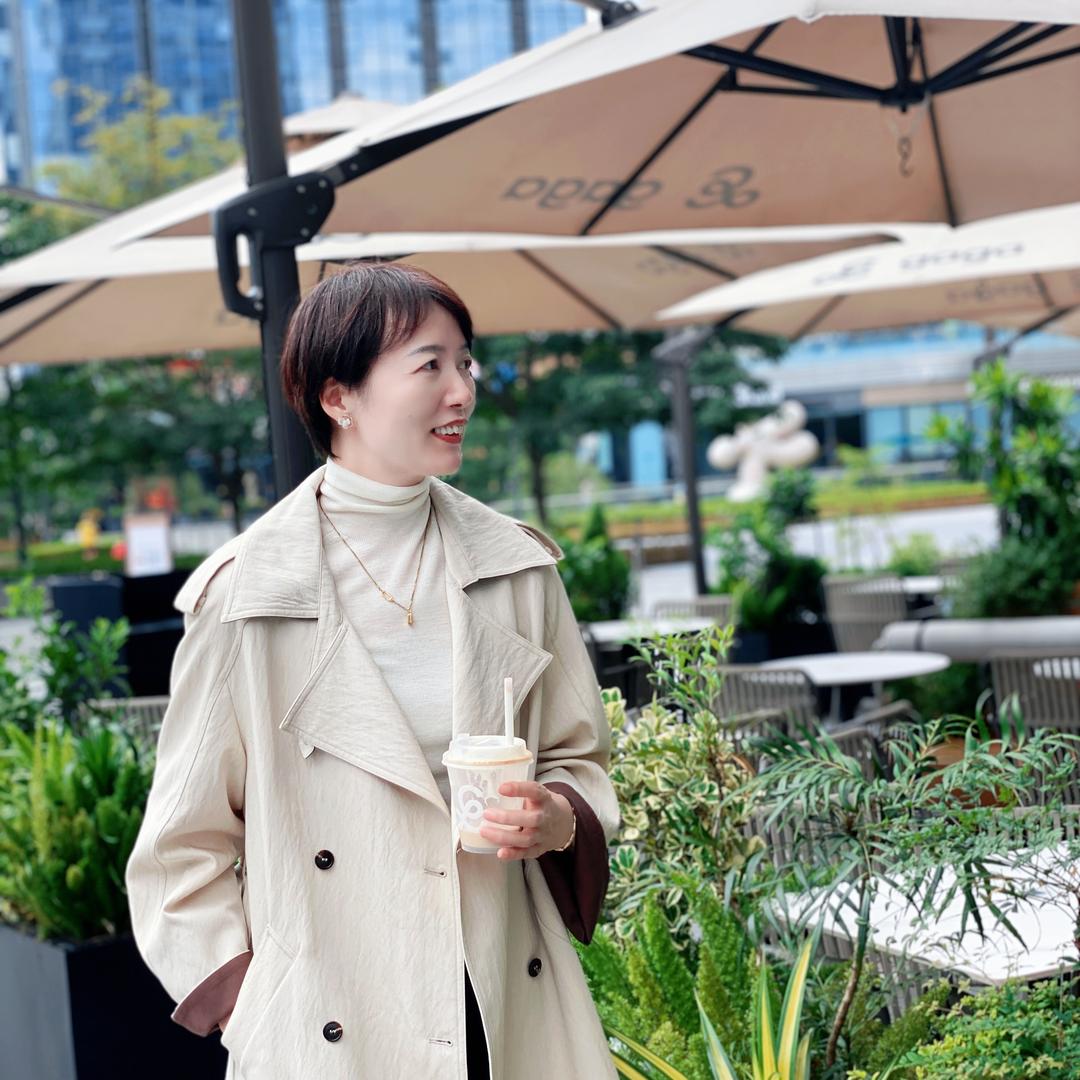 大玲姐轻颜服饰