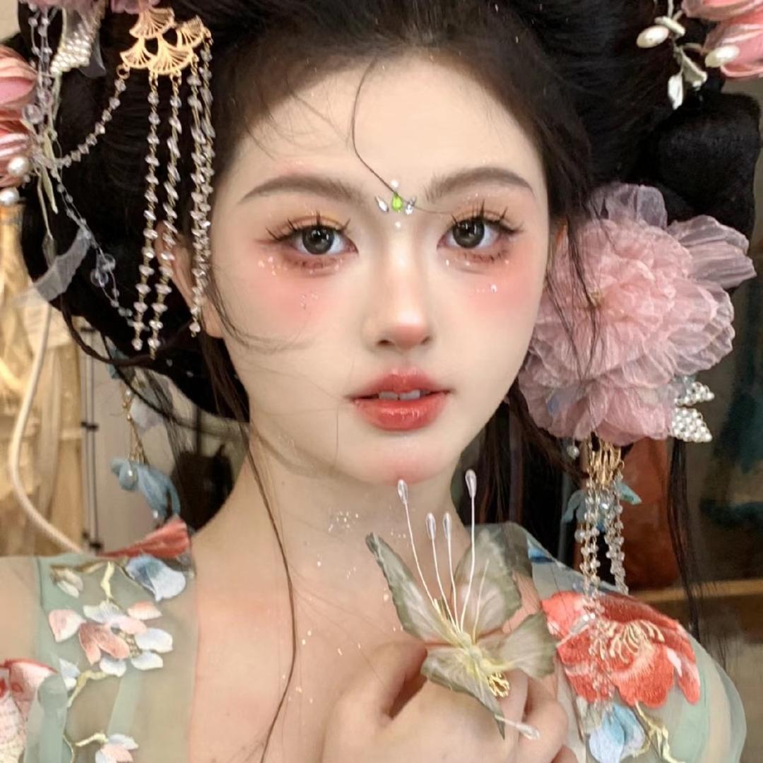 秋香爱化妆