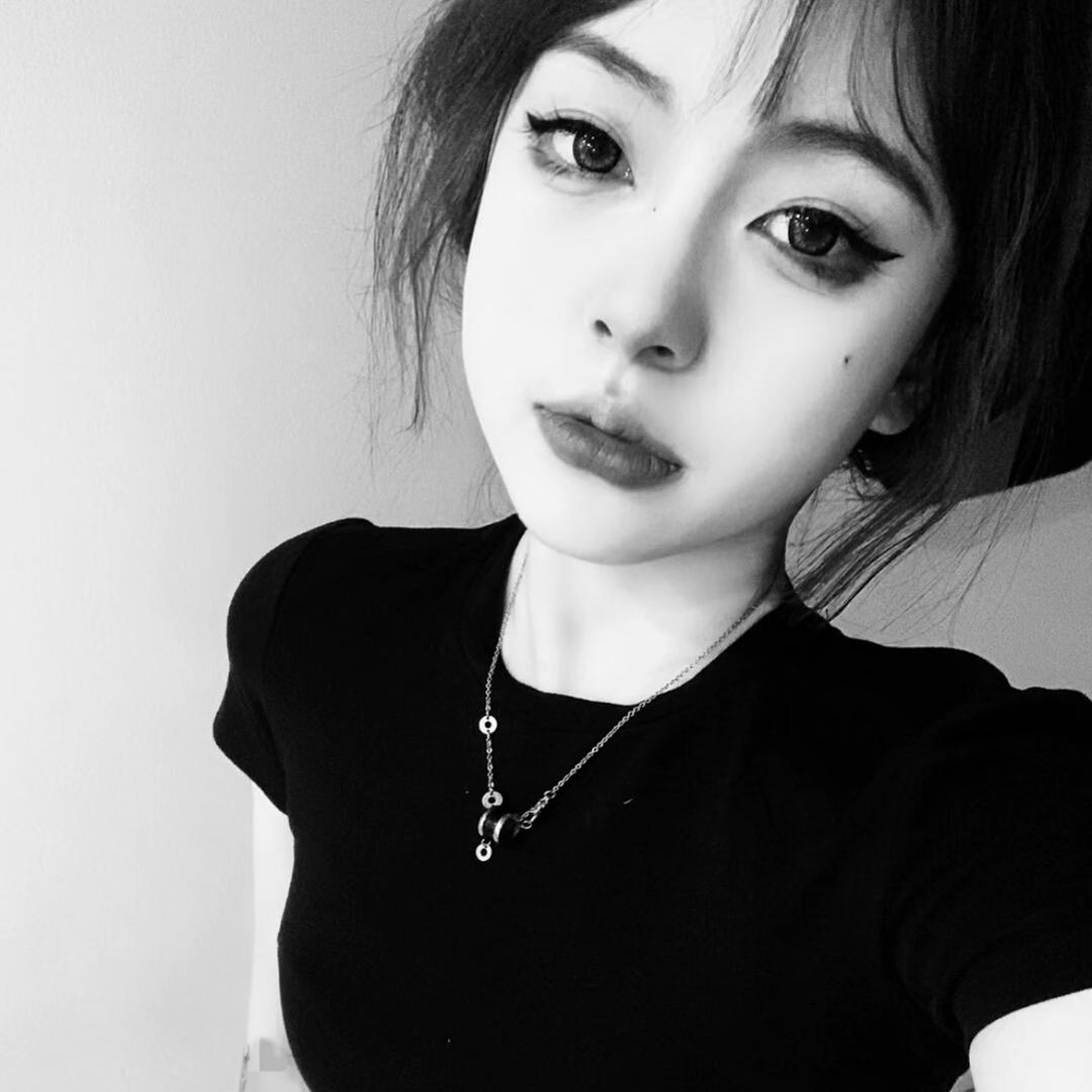 嗯哼
