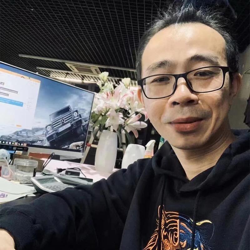 阿伟大码女装