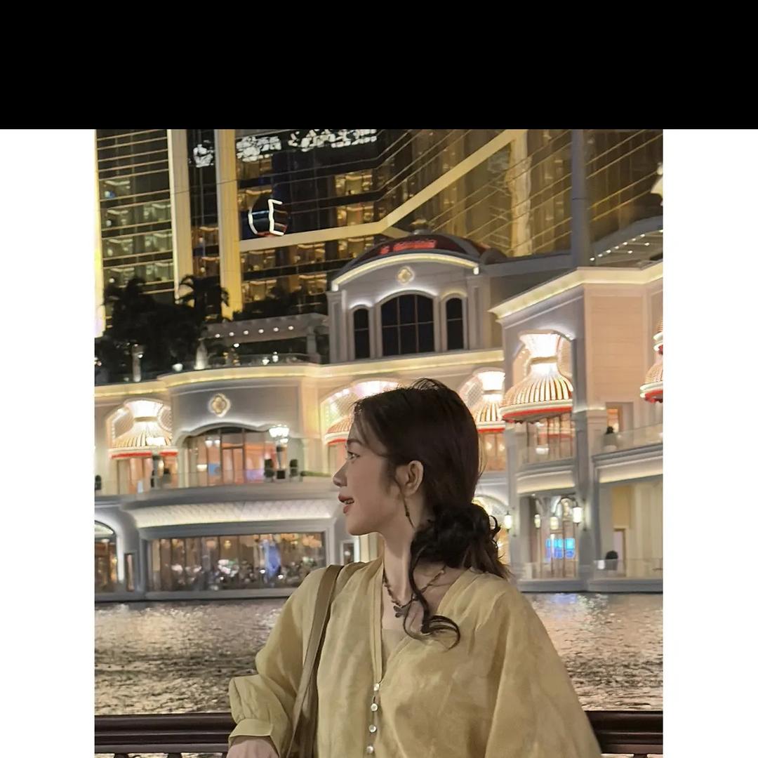 轻时光穿搭女装